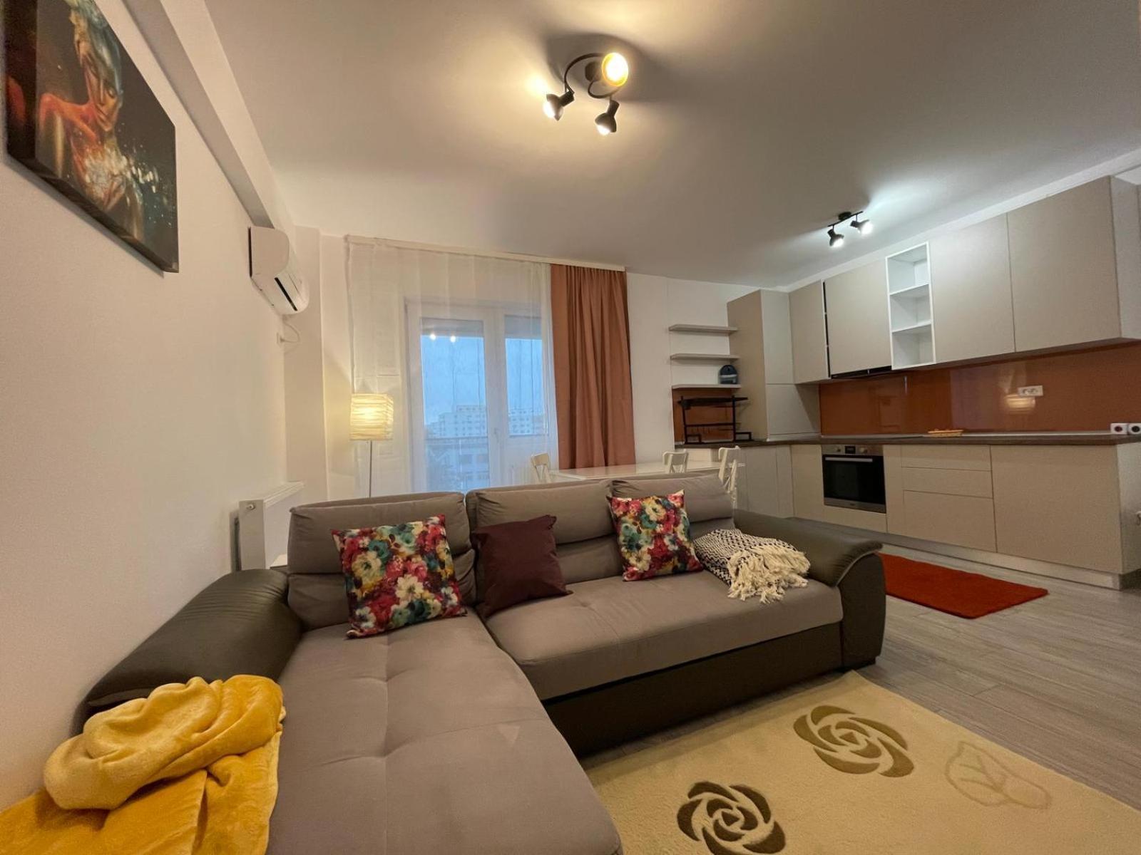 Palas Retreat - Q Residence Iasi Exterior photo