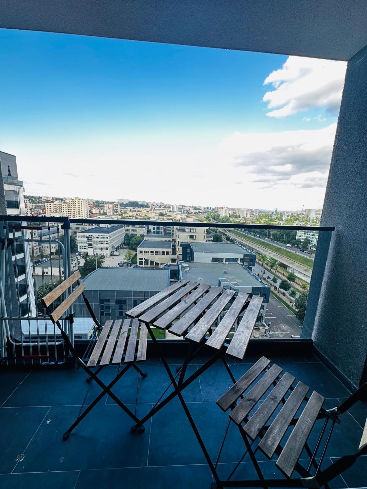 Palas Retreat - Q Residence Iasi Exterior photo